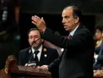 El portavoz de Navarra Suma, Carlos García Adanero, durante su intervención en la tercera jornada del debate de investidura en el Congreso.
