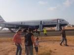 Im&aacute;gen de la evacuaci&oacute;n del avi&oacute;n de British Airways que ha protagonizado un incidente en el aeropuerto de Manises, tomada por uno de los pasajeros
