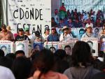 Padres y familiares de los estudiantes desaparecidos en Ayotzinapa participan en una protesta en el municipio de Iguala en el estado de Guerrero (M&eacute;xico).