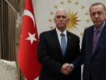 Mike Pence y Recep Tayyip Erdogan, en su encuentro en Ankara.