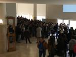 Estudiantes y profesores de periodismo en el minuto de silencio por Pablo L&oacute;pez Orosa