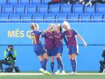 Las jugadoras del FC Barcelona femenin celebran uno de los goles de Caroline Graham Hansen ante el Deportivo ABANCA en la Primera Iberdrola
