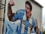 Mural de Leo Messi en la escuela Las Heras, en la que estudi&oacute; primaria.