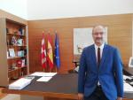 Luis Fuentes en su despacho de las Cortes de Castilla y Le&oacute;n