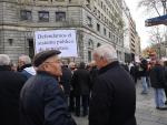 Manifestaci&oacute;n de pensionistas frente al Banco de Espa&ntilde;a en Barcelona