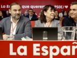 Pedro S&aacute;nchez (D), Jos&eacute; Luis &Aacute;balos (i) y Cristina Narbona (c) durante el Comit&eacute; Federal del PSOE.