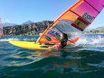 La windsurfista Blanca Manch&oacute;n en una competici&oacute;n.