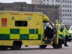 Una ambulancia del sistema de salud brit&aacute;nico en Londres.