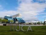 Vista del Hospital Universitario Central de Asturias (HUCA), donde trabaja la mujer acosada por sus vecinos.