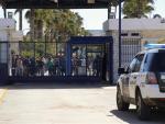 Entrada del Centro de Estancia Temporal de Inmigrantes (CETI) de Melilla.