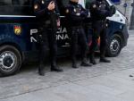 Imagen de recurso de tres agentes de Polic&iacute;a Nacional en la Plaza del Sol de Madrid, a 16 de diciembre de 2019.