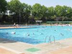 Imagen de recurso de una piscina de verano en la ciudad de Madrid.