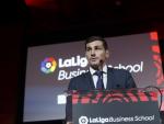 Iker Casillas durante la graduaci&oacute;n de la primera promoci&oacute;n de LaLiga Business School