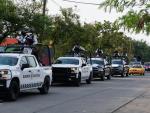 Miembros de la Guardia Nacional y de la Polic&iacute;a Estatal patrullan en la comunidad ind&iacute;gena Ikoots San Mateo del Mar (Oaxaca, M&eacute;xico), donde fueron asesinadas al menos 15 personas.