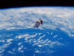 Ser&iacute;a el primer 'spacewalk' hecho por un ciudadano.