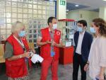 Visita de Ainoa Qui&ntilde;ones y Pedro Casares a Cruz Roja