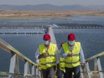 Fern&aacute;ndez Vara y Entrecanales inauguran la primera planta fotovoltaica flotante en Extremadura
