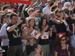 Manifestaci&oacute;n contra el uso obligatorio de mascarillas en la plaza de Col&oacute;n de Madrid, a 16 de agosto de 2020.
