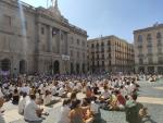 Concentraci&oacute;n de M&eacute;dicos Internos Residentes (MIR) en la plaza Sant Jaume de Barcelona (Archivo)