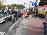 La Policia Local interv&eacute; en un aparatoso accident en la Gran Via amb dos ferits