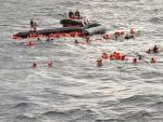 Al menos cinco migrantes han muerto en un naufragio en el Mediterr&aacute;neo central y Open Arms ha podido rescatar a cerca de un centenar.