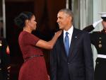 El expresidente de Estados Unidos, Barack Obama, junto a su mujer, Michelle Obama, a las puertas de la Casa Blanca.
