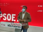 El portavoz del PSOE de Extremadura, Juan Antonio Gonz&aacute;lez, en rueda de prensa en M&eacute;rida