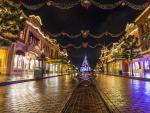 Una imagen de archivo del parque de Disneyland Paris engalanado para las navidades.