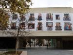 El MuVIM recubre la fachada que da al Jard&iacute;n de la Cultura con una gran obra mural del artista valenciano Vinz Feel Free, en la que rememora los d&iacute;as de confinamiento