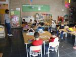 Alumnos de P-4 en clase, en la escuela Cor de Roure de Santa Coloma de Queralt (Tarragona). Imatgen del 20 d'octubre de 2020.