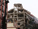 Aspecto de un inmueble momentos posteriores a una fuerte explosi&oacute;n registrada la calle Toledo que ha hundido varias plantas del edificio, en Madrid, (Espa&ntilde;a).