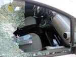 Imagen del estado en el que qued&oacute; uno de los coches asaltados