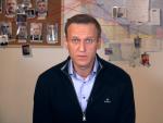 El opositor ruso Alexei Navalni ha anunciado este viernes que abandona la huelga de hambre que comenz&oacute; hace 23 d&iacute;as, despu&eacute;s de que los m&eacute;dicos le hayan advertido de que, si sigue adelante con ella, podr&iacute;a poner en peligro su vida.