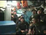 Las im&aacute;genes de los marineros del submarino hundido cantando emocionan a Indonesia