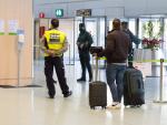 Controles Guardia Civil a la entrada y salida del aeropuerto de Ibiza.