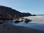 Catorce playas asturianas y el Puerto de Gij&oacute;n lucir&aacute;n este verano 'Banderas Azules'