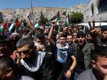 Palestinos protestan en Nabl&uacute;s, Cisjordania, contra los bombardeos israel&iacute;es sobre la Franja de Gaza.