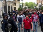 M&aacute;s de 500 aficionados del Frente Atl&eacute;tico se congregan en la Plaza Mayor de Valladolid ante el &uacute;ltimo partido de Liga