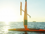 Los saildrones son similares a los kayak y cuentan con unos pontones de 7 metros de largo.
