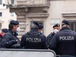 Polic&iacute;a italiana en el lugar de los hechos