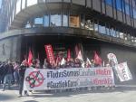 La plantilla de CaixaBank, en huelga para protestar por el ERE &quot;salvaje&quot; con 69 despidos en Navarra