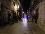 Un coche polic&iacute;a pasa por una zona de ocio nocturno en Pontevedra