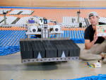 El exingeniero de la NASA ha construido su robot en 5 a&ntilde;os.
