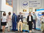 Santander dona 6 toneladas de productos al Banco de Alimentos