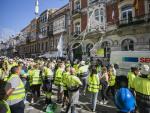 Trabajadores de Ence endurecen movilizaciones, cortan accesos en Pontevedra y llevan su protesta a instituciones