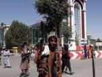 Milicianos talib&aacute;n en la ciudad de Ghazni