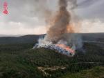 Bomberos trabajan en la extinci&oacute;n de cinco incendios forestales este s&aacute;bado en la Comunitat
