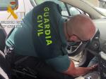Sucesos.-Detenido un conductor en Campohermoso tras hallar bajo el volante dosis de marihuana, hach&iacute;s y coca&iacute;na