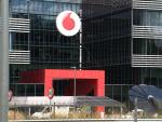 Sede de Vodafone tras el anuncio de ERE en Espa&ntilde;a para un m&aacute;ximo de 515 personas