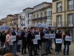 Iturgaiz advierte de que el PP vasco no se dejará "amedrentar" por las agresiones de "parias y radicales abertzales"